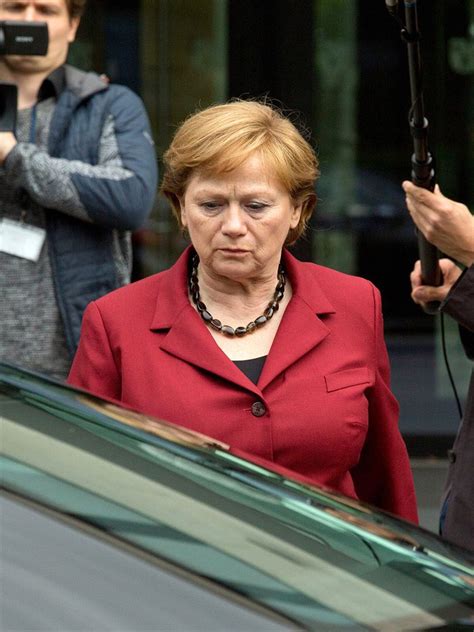 Gleich Zwei Filme über Angela Merkel Kommen So Sehen Die Film