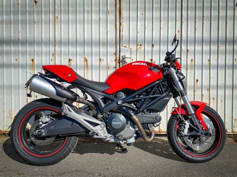 Ducati Monster 696 • Motoyard