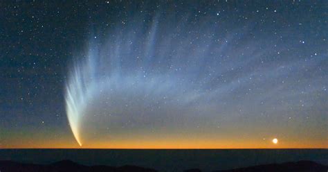 Space Photos Of The Week The 6 Splendid Tails Of Comet Mcnaught Wired