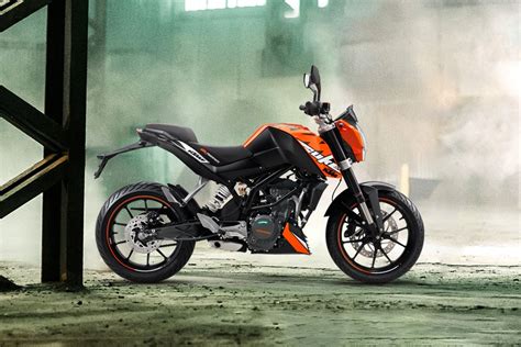The ktm duke 200 is offered petrol engine in the malaysia. KTM 200 Duke Price, Mileage, Images, Colours, Specs, Reviews