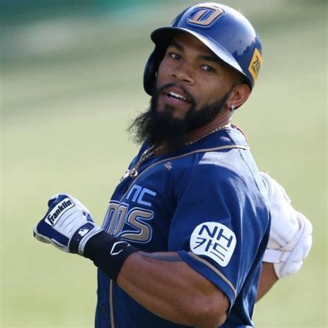 Why 2015 Kbo Mvp Eric Thames Should Come Back To The Mlb The Korea Times