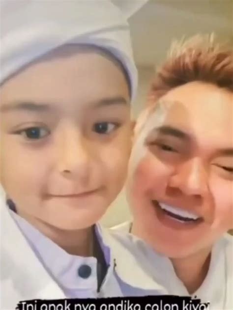 6 Potret Anak Andika Kangen Band yang Belajar di Pesantren, Jarang