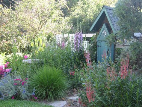 Front yards, formerly open to public view, have been enclosed and transformed into intimate spaces. Cottage Garden Landscape Design Photos | Cottage garden ...