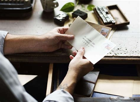 Mudah dan Praktis, Begini Cara Buat Kop Surat di Word | Kredit Pintar