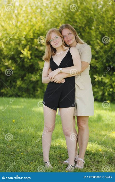 Mom With Teen Daughter Stock Image Image Of Teenager 197308803