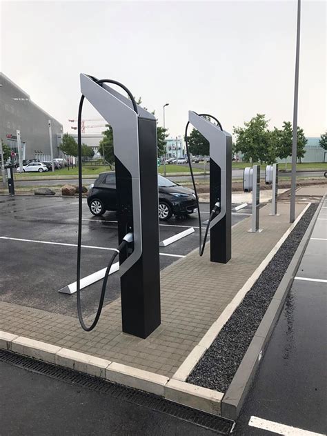porsche installs 350 kw chargers in berlin with liquid cooled charging cables for 2019 mission