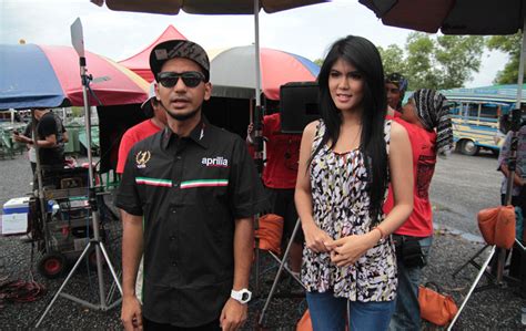 Bikers kental 2 is a 2019 malaysian action comedy road film. Zizans lover? | Behind the scene Bikers Kental | Foto ...