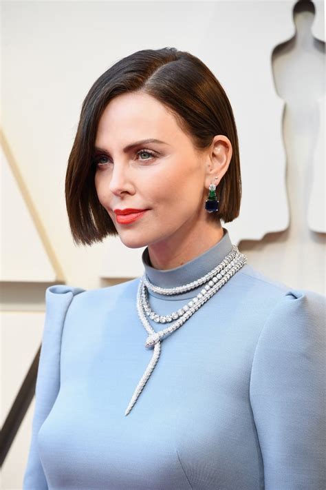 Charlize Theron S Brown Hair At The Oscars Popsugar Beauty Uk