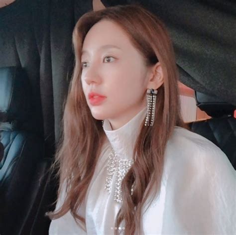소유진은 30일 자신의 sns에 습한 날이라 땀이 정말 나오자마자 줄줄이라는 글과 함께 사진을 게시했다. '5년만 복귀' 윤은혜, 청순미모는 리즈시절 그대로[SNS★컷 ...