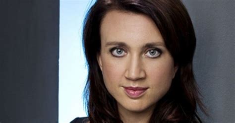 Camilla läckberg blir den första författaren att erbjuda sina böcker i ny försäljningskanal. Camilla Läckberg: Nazis dans le rétro