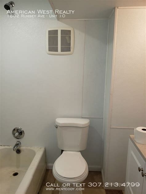 Variety of stores and restaurants within walking distance. One bedroom efficiency - Apartment for Rent in Cody, WY ...