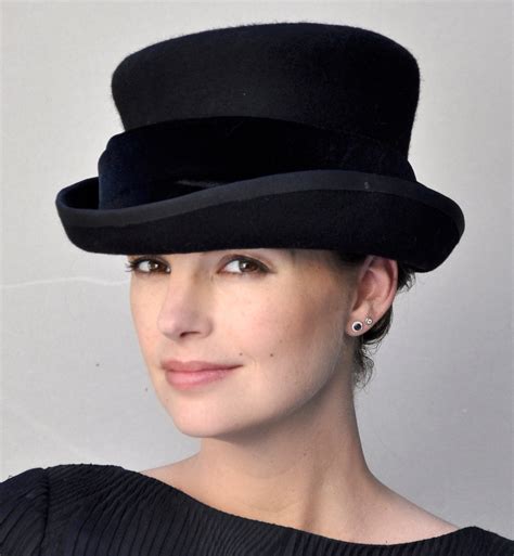 Lady Top Hat