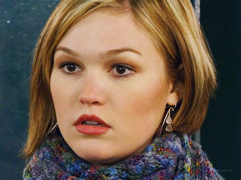 Zack snyder's definitive director's cut of justice league. julia stiles - Celeb Images 8