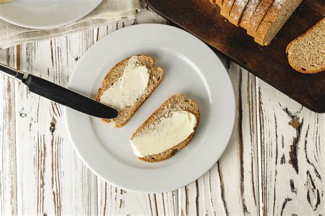 Pão com manteiga na dieta é possível Confira dicas