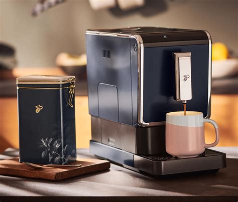 Tchibo Kaffeevollautomat »Esperto Caffè« online bestellen bei Tchibo 616786