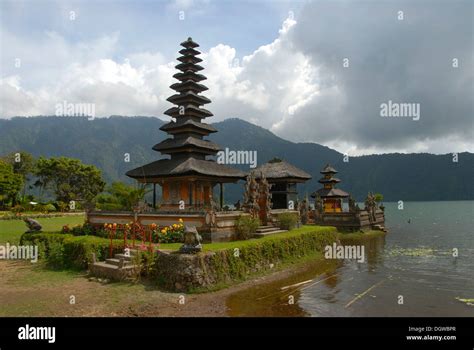 Bali Hinduism Balinese Pagoda Pura Ulun Danu Bratan Temple Bratan