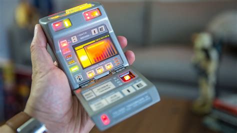 Picard Tricorder Finally Looking Like A Real Device R Picard