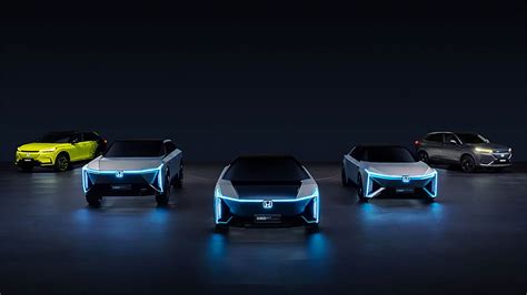 Hondas En Concept Cars Tease Its Fully Electric Future