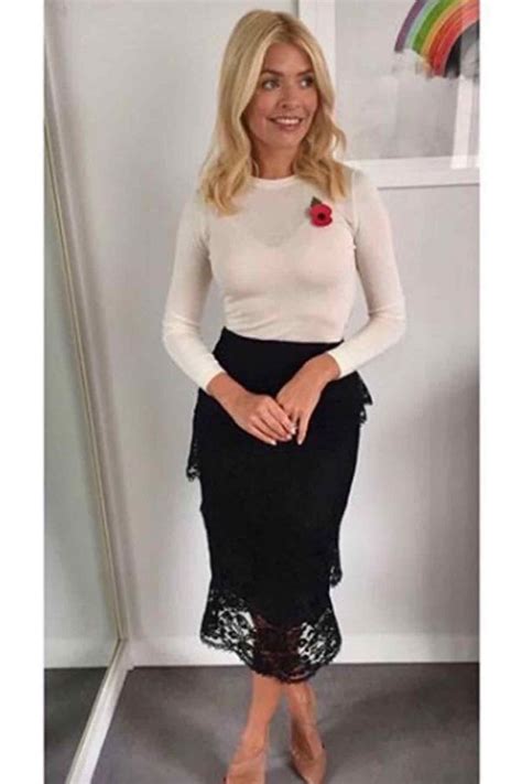 Holly Willoughby Skirt This Morning Presenter ‘returns To Normal With