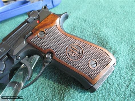 Beretta 92fs Italian New In Box 3 Mags Walnut Grips 9mm