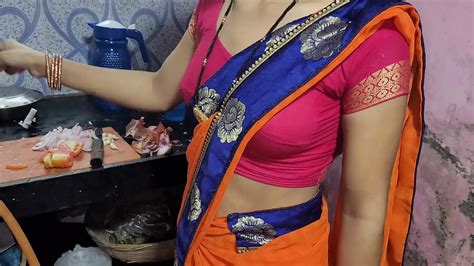 Desi Bhabhi Kitchen Me Khana Bana Rahi Thi Tabhi Devar Ne Piche Le