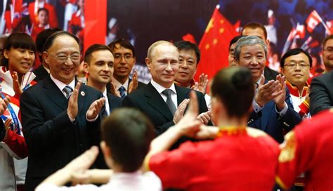 Sotchi 2014 Vladimir Poutine Rend Visite à La Délégation Chinoise