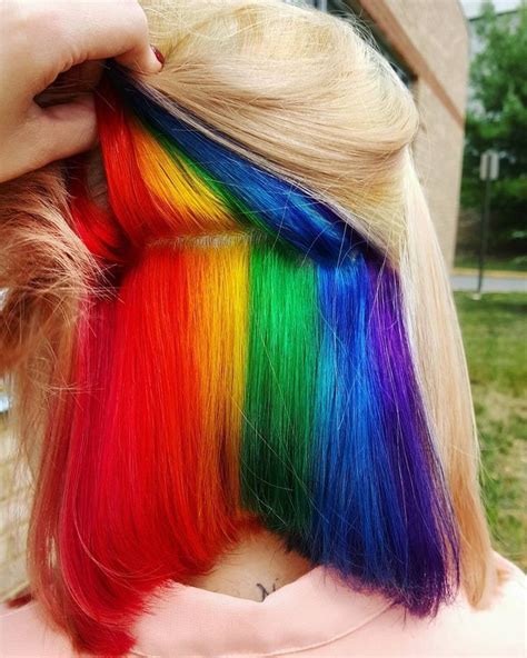 Versteckte Regenbogen Haare Farbkombinationen Und Styling Ideen Für Den