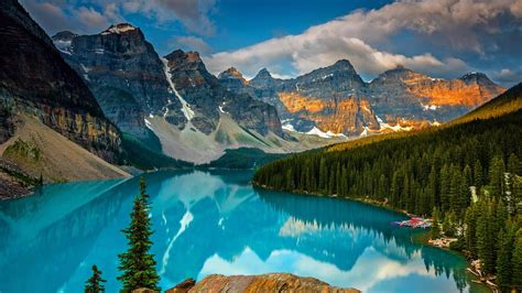 Moraine Lake In Banff National Park Alberta Canada Bing™ Wallpaper
