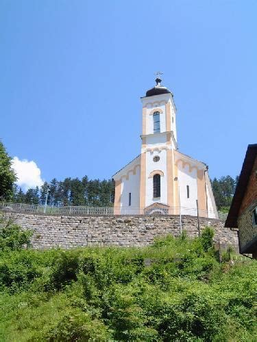 Bosnia remains one of europe's poorest and most ethnically divided countries, and the massacre has. Srebrenica - Wikiwand