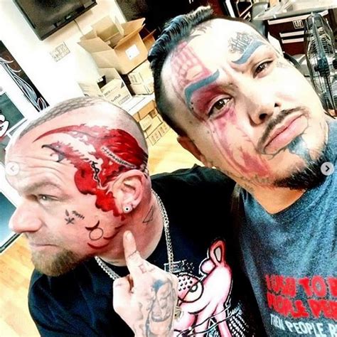 See more ideas about five finger death punch, five fingers, death. Five Finger Death Punch zanger viert jaar zonder alcohol met tattoo | metalfans.be