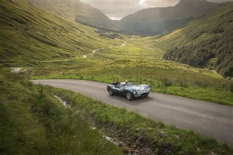 Classic Cars Go On Epic Road Trip We Love The Pics