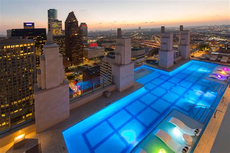 Best Luxury Apartment Pools In Houston Apartment Gurus