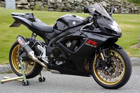 Новичок купил suzuki gsxr 750 как купить хороший мотоцикл?! K7 GSXR 750 | Sport bikes, Motorcycle, Suzuki gsxr