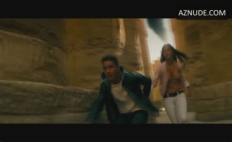 Megan Fox Sexy Scene In Transformers Revenge Of The Fallen Aznude