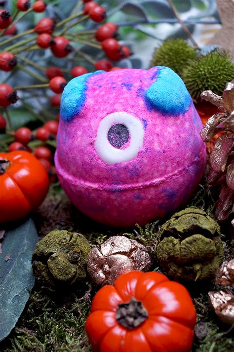 Review Lush Monsters Ball Bath Bomb Oh My Lush