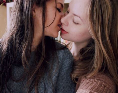Lesbian Teen Girls Kissing Porn Pics Sex Photos Xxx Images Hokejdresy