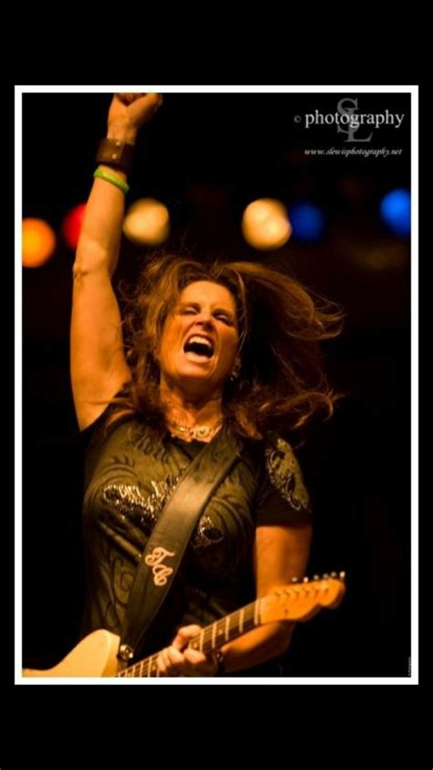 Pin By Treva Shipman On Terri Clark Country Female Singers Country Music Country Music Artists