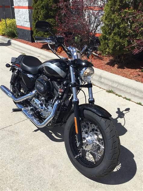 2018 Harley-Davidson® XL1200C Sportster® 1200 Custom (Black Tempest ...