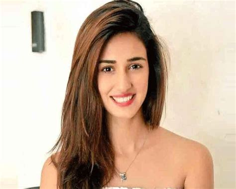 Disha Patani Flaunts Washboard Abs