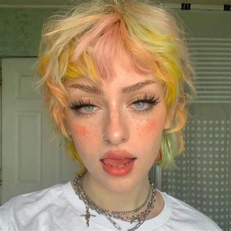 Eve 🍑s Instagram Profile Post Alternative Hair Punk Hair Hair Inspo Color