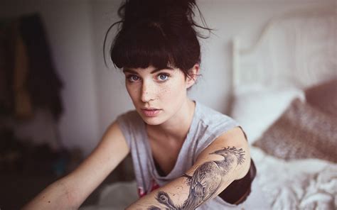 Tattoo Dark Hair Women Wallpaper Coolwallpapersme