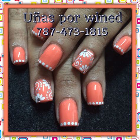 Como puedes apreciar, existen un montón de maneras de incorporar gatitos en tus uñas, desde las más sencillas y minimalistas, hasta las más misteriosas, pasando por personajes conocidos. Sencillas y bonitas | Uñas