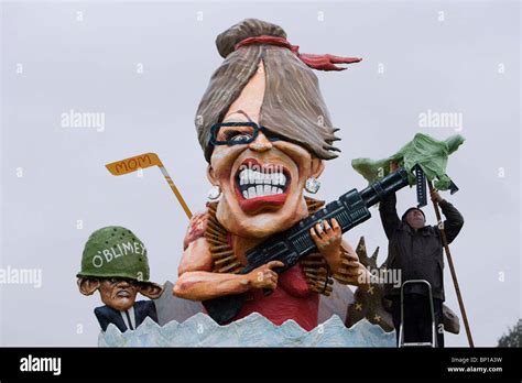 An Effigy Of Sarah Palin Is Unvailed By Battle Bonfire Society Picture