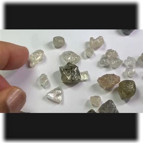 153.20 cts Natural Rough Diamonds - Sylla Diamond
