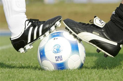 Cadenazzi featured in atlético de rafaela's academy, prior to starting his senior career with central córdoba in 2011; Fútbol Correntino: LA LIGA ARGENTINA MI PROPUESTA PARA ...