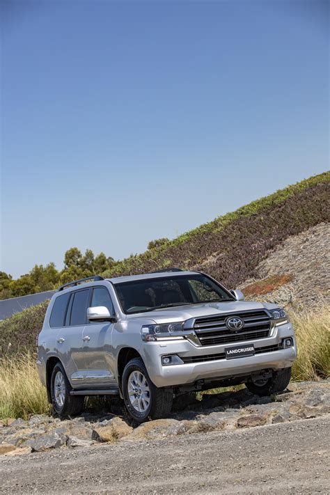 The outgoing toyota landcruiser 200. 2021 Toyota LandCruiser 200 Series price and specs | CarExpert