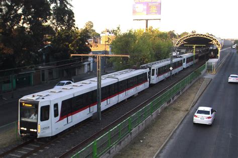 Opera Línea 1 Del Tren Ligero Con Trenes Triples Gobierno Del Estado