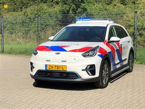 Jul 23, 2021 · welkom op de politie website. politie-auto-nieuw - Omroep Almere