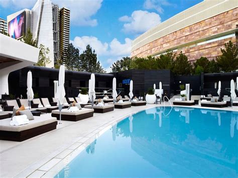 The Hottest Pools In Las Vegas Vegas Hotel Pool Lounge Vegas Pools