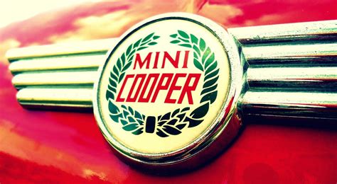 Classic Mini Cooper Logo Kyrakruwjones